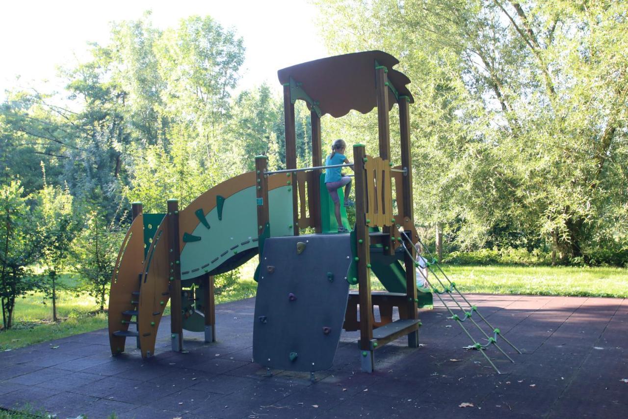 Camping L'Ilot Du Chail Sansais Экстерьер фото