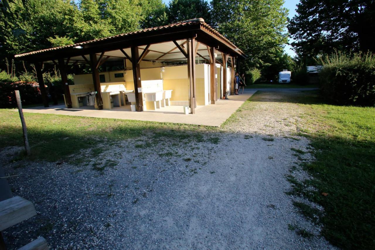 Camping L'Ilot Du Chail Sansais Экстерьер фото