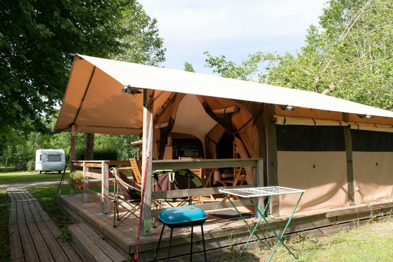 Camping L'Ilot Du Chail Sansais Экстерьер фото